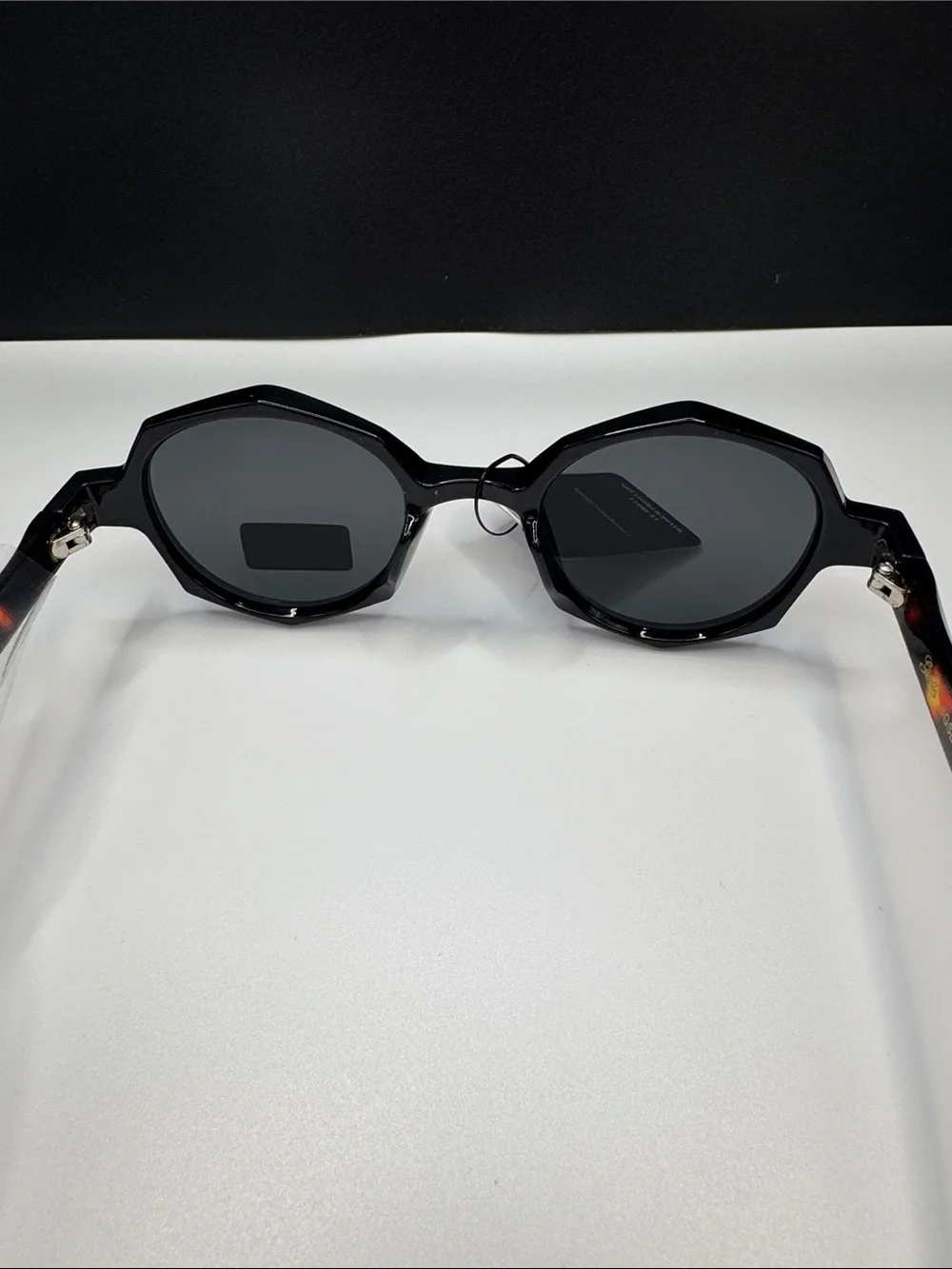 Octagonal Black Sunglasses with Dark Lenses (3-8) UV 400 CE